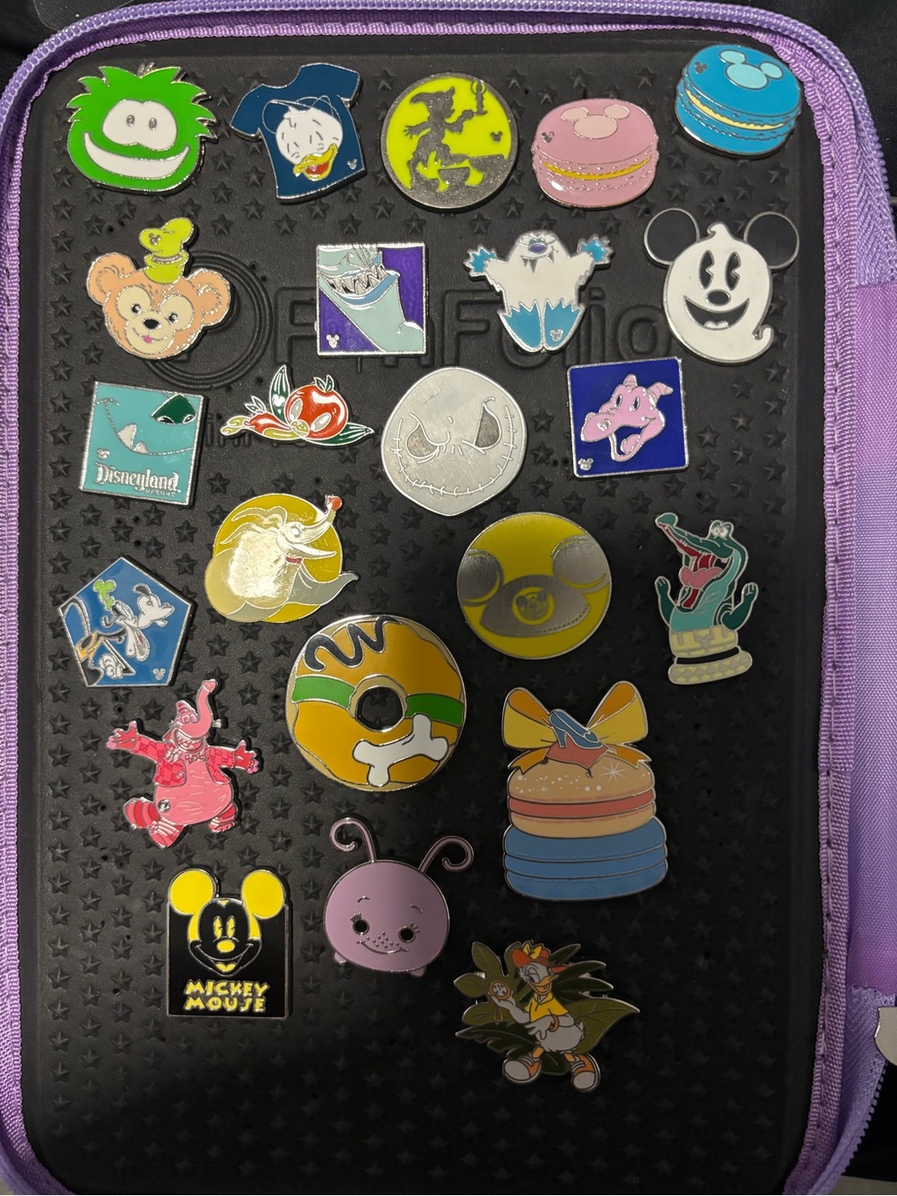 DISNEY PINS!! - Picture 2 of 2